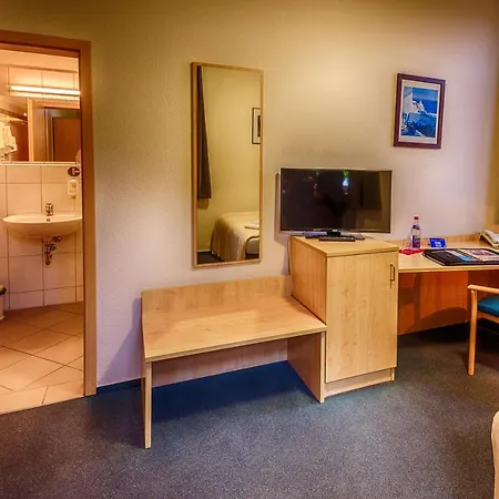 酒店 Inhotel Mainfranken 3*