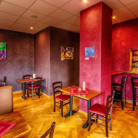 酒店 Inhotel Mainfranken 马克特布赖特