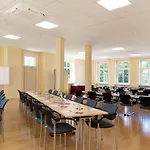 מלון Inhotel Mainfranken 3*