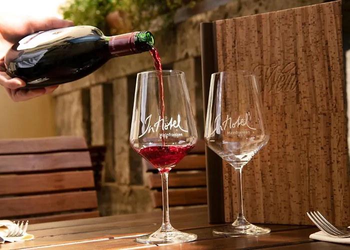 Inhotel Mainfranken Отель Марктбрайт